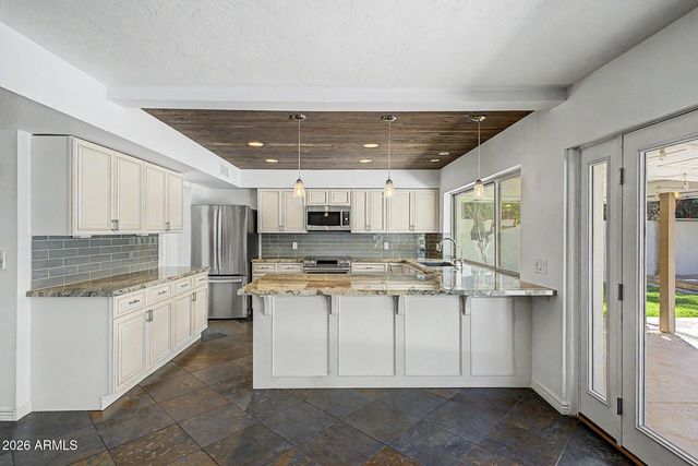 1613 E WEATHERVANE Lane, Tempe, AZ 85283