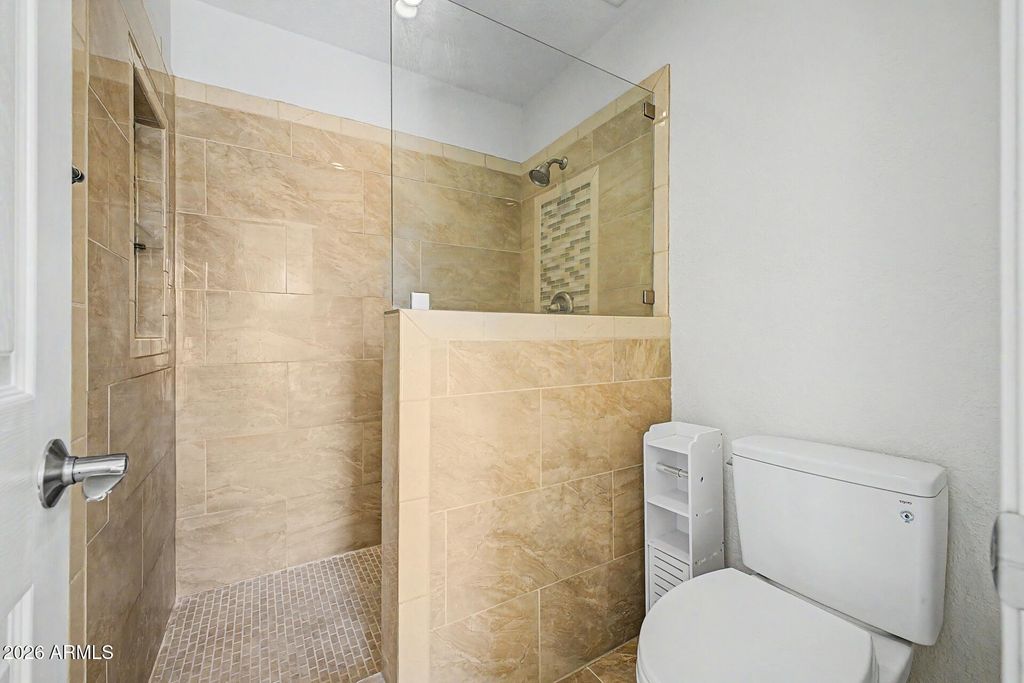 Image 17 of property listing at 1613 E WEATHERVANE Lane, Tempe, AZ 85283