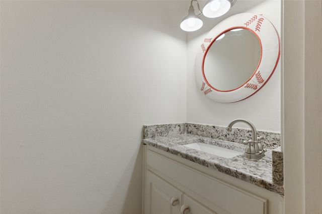 9433 Meadowknoll Drive, Dallas, TX 75243
