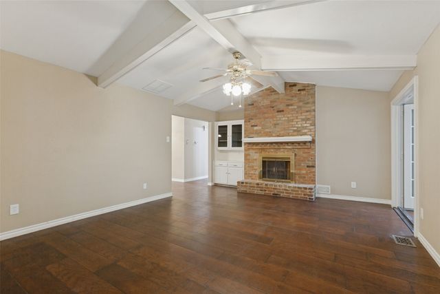 9433 Meadowknoll Drive, Dallas, TX 75243