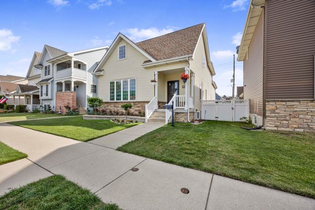1600 Center Street, Whiting, IN 46394