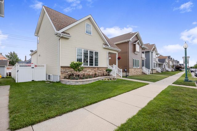 1600 Center Street, Whiting, IN 46394