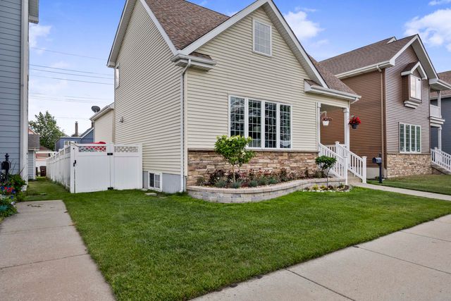 1600 Center Street, Whiting, IN 46394