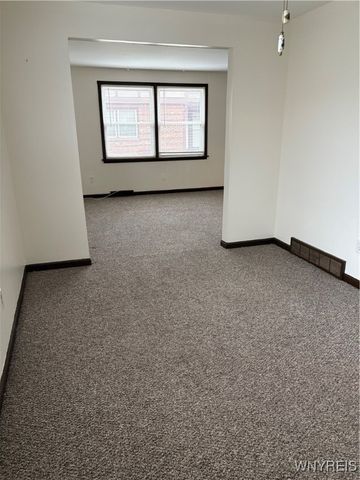 427 Kaymar Drive, Amherst, NY 14228