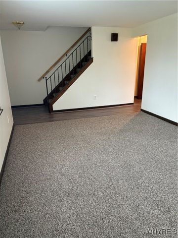 427 Kaymar Drive, Amherst, NY 14228