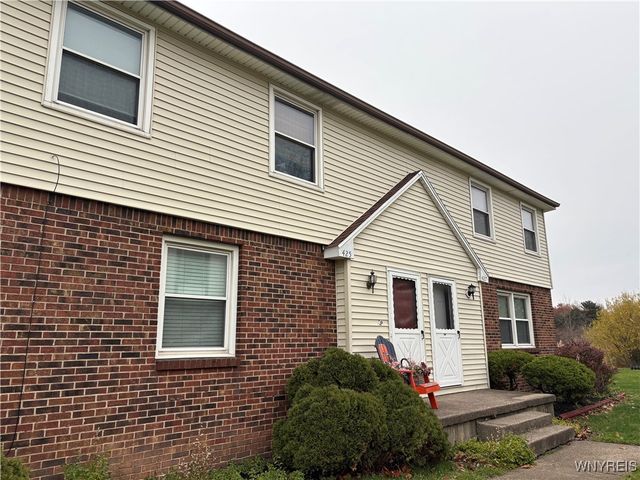 427 Kaymar Drive, Amherst, NY 14228