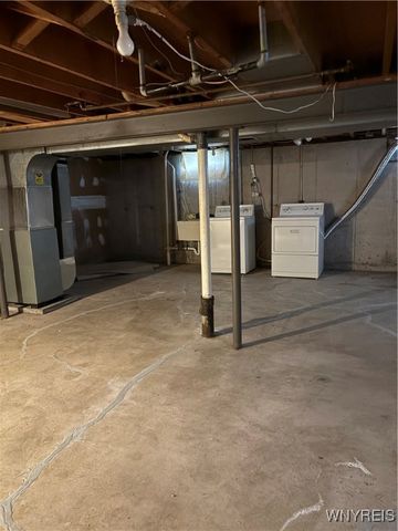 427 Kaymar Drive, Amherst, NY 14228