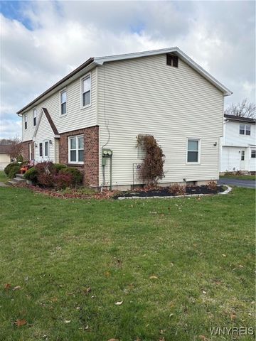 427 Kaymar Drive, Amherst, NY 14228