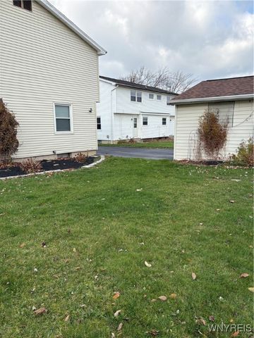 427 Kaymar Drive, Amherst, NY 14228