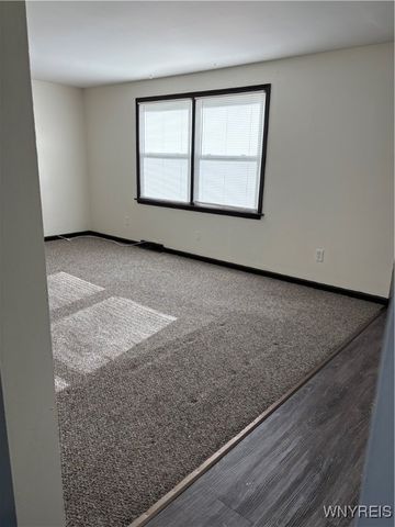 427 Kaymar Drive, Amherst, NY 14228