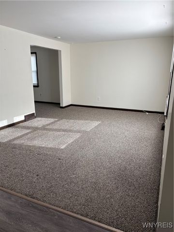 427 Kaymar Drive, Amherst, NY 14228