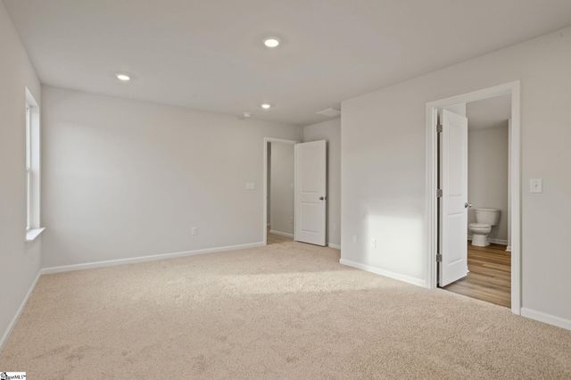 9 Torwood Street, Fountain Inn, SC 29644