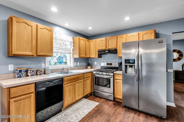 203 Arkansas Avenue, Toms River, NJ 08753