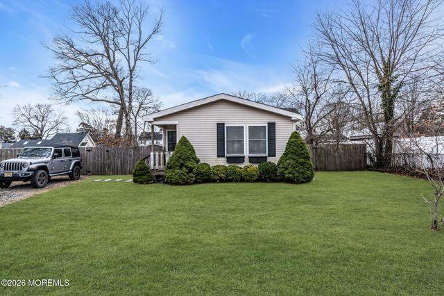 203 Arkansas Avenue, Toms River, NJ 08753