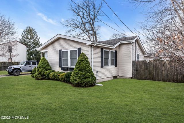 203 Arkansas Avenue, Toms River, NJ 08753