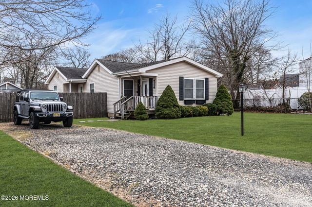 203 Arkansas Avenue, Toms River, NJ 08753