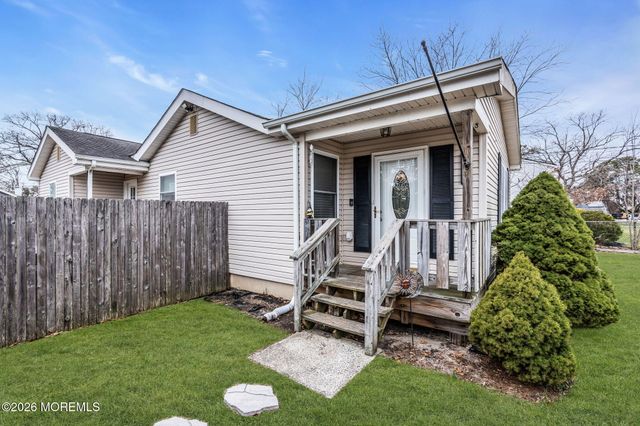 203 Arkansas Avenue, Toms River, NJ 08753