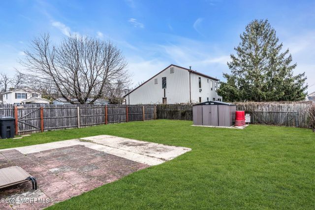 203 Arkansas Avenue, Toms River, NJ 08753