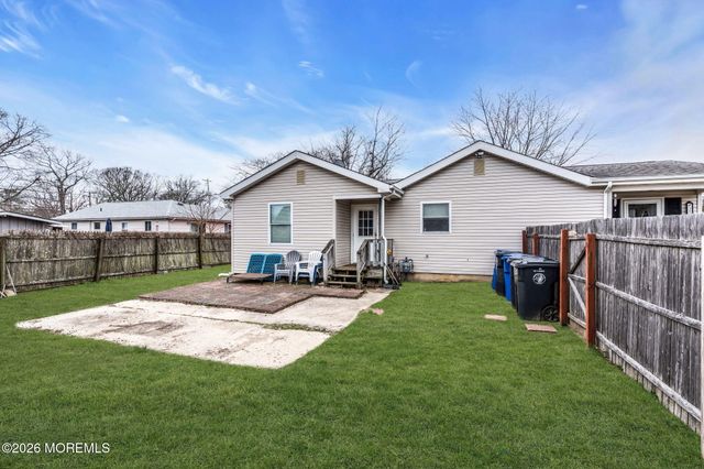 203 Arkansas Avenue, Toms River, NJ 08753