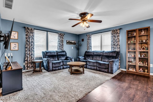 203 Arkansas Avenue, Toms River, NJ 08753