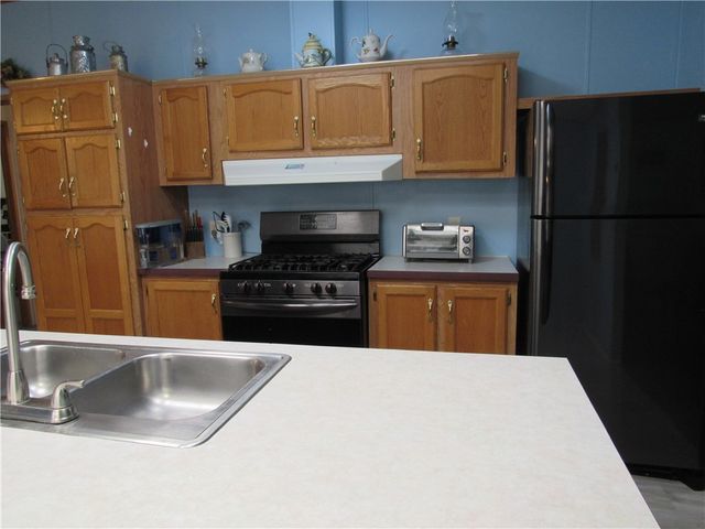 719 Joy Ln, Center Twp, PA 16001