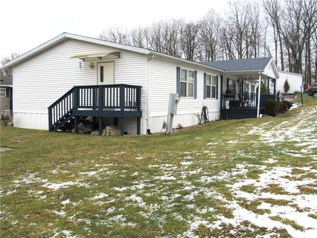 719 Joy Ln, Center Twp, PA 16001
