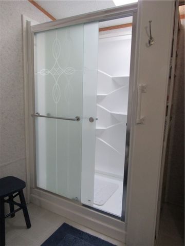 719 Joy Ln, Center Twp, PA 16001