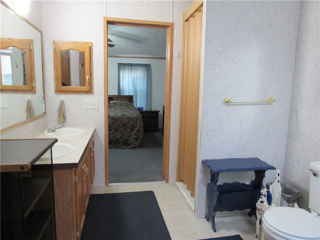 719 Joy Ln, Center Twp, PA 16001