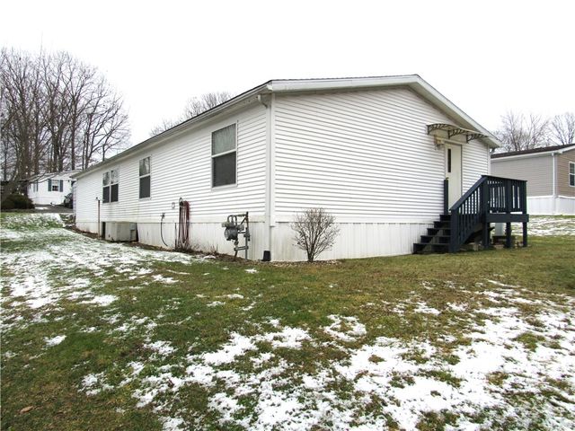 719 Joy Ln, Center Twp, PA 16001