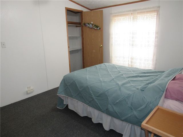 719 Joy Ln, Center Twp, PA 16001