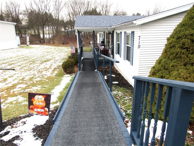 719 Joy Ln, Center Twp, PA 16001