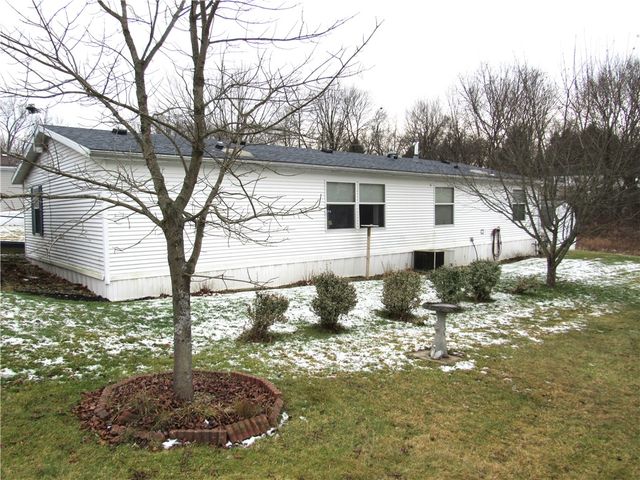 719 Joy Ln, Center Twp, PA 16001