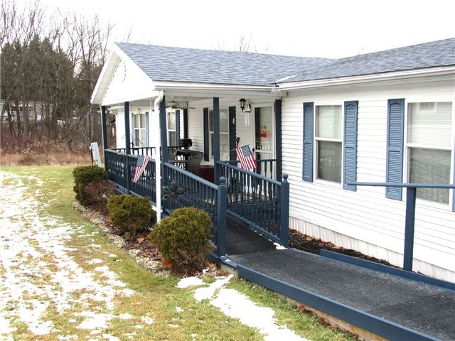 719 Joy Ln, Center Twp, PA 16001