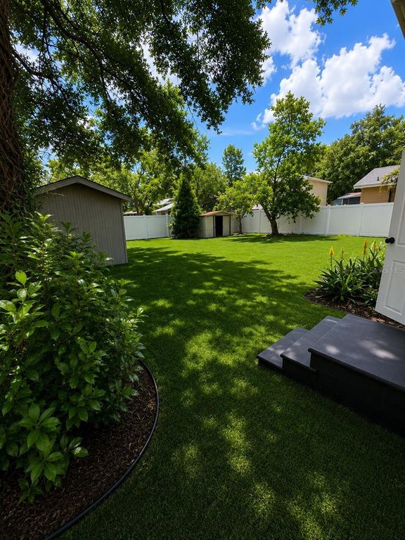 Image 28 of property listing at 1221 E DR MARTIN LUTHER KING JR BOULEVARD, Tampa, FL 33603