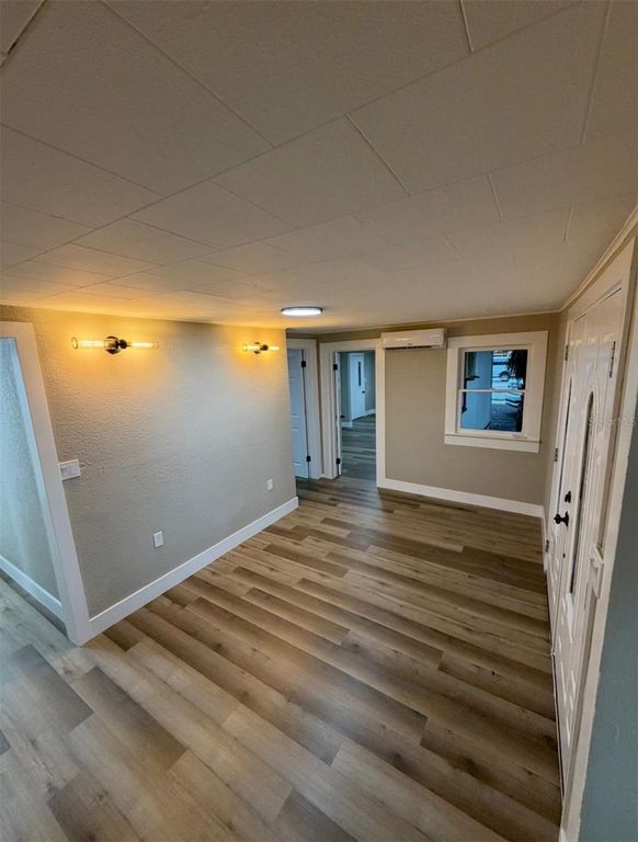 Image 4 of property listing at 1221 E DR MARTIN LUTHER KING JR BOULEVARD, Tampa, FL 33603