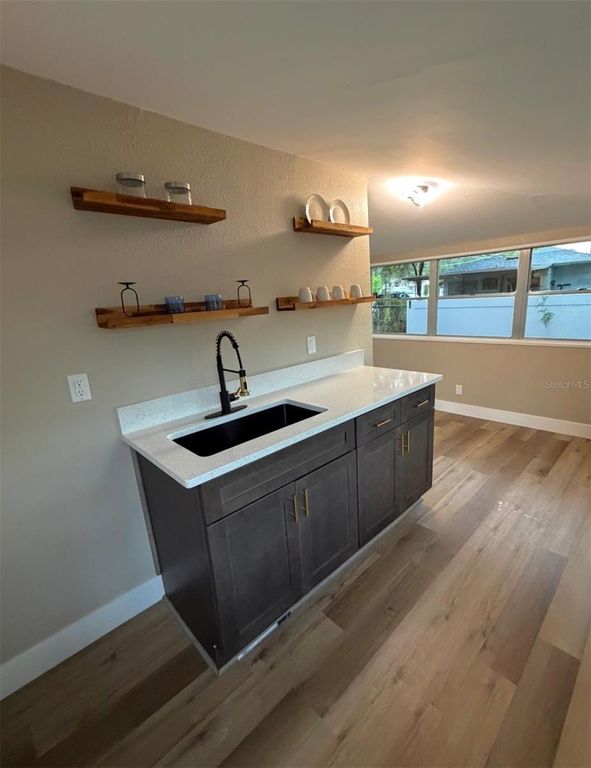 Image 5 of property listing at 1221 E DR MARTIN LUTHER KING JR BOULEVARD, Tampa, FL 33603