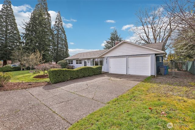 9301 Silver Star Avenue, Vancouver, WA 98664