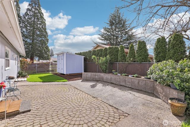 9301 Silver Star Avenue, Vancouver, WA 98664