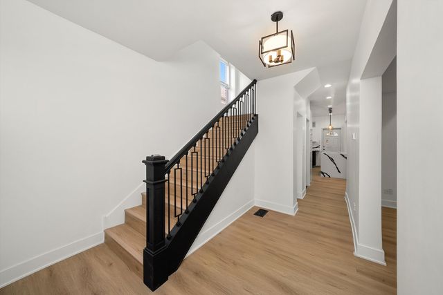 7129 S Michigan Avenue, Chicago, IL 60619