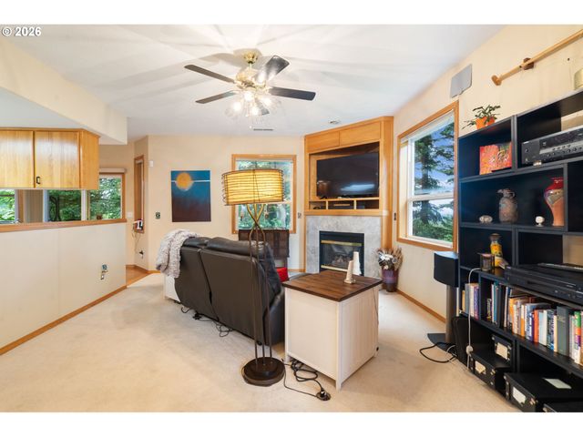 3148 Ne ROCKY BUTTE Ln, Portland, OR 97220