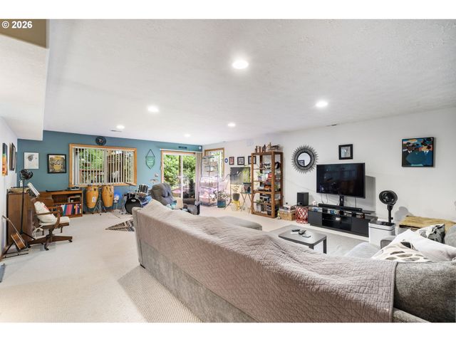 3148 Ne ROCKY BUTTE Ln, Portland, OR 97220