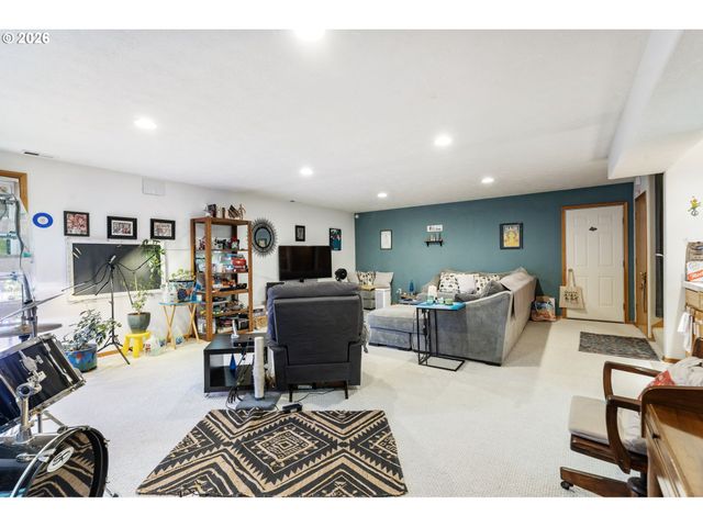 3148 Ne ROCKY BUTTE Ln, Portland, OR 97220