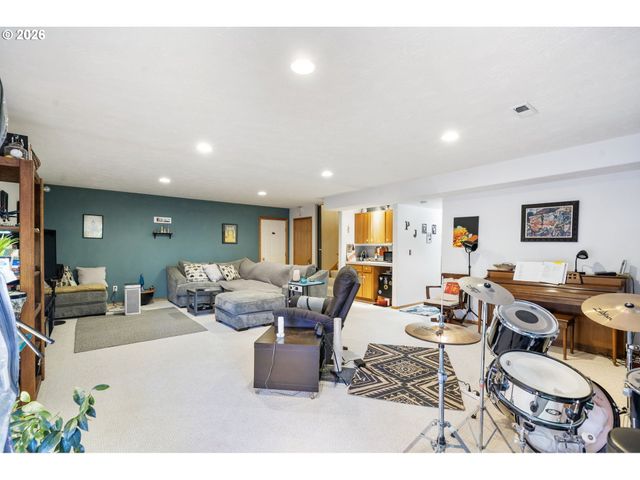 3148 Ne ROCKY BUTTE Ln, Portland, OR 97220