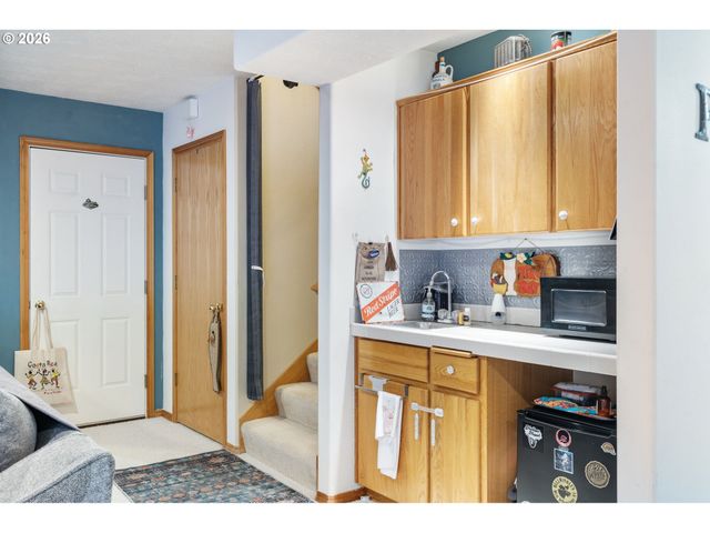 3148 Ne ROCKY BUTTE Ln, Portland, OR 97220