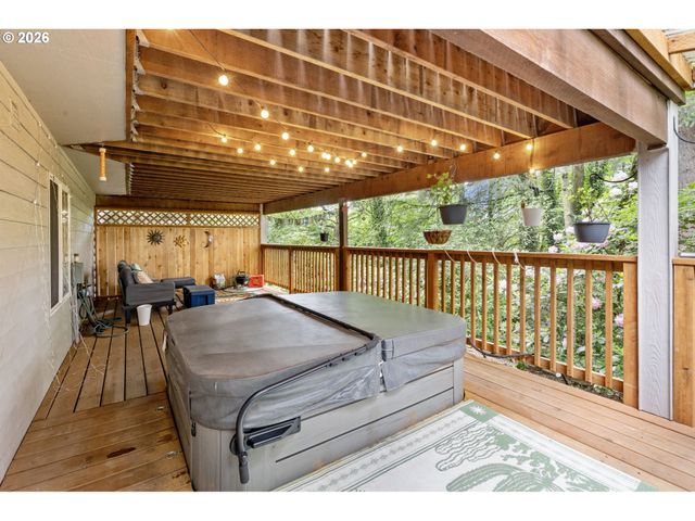 3148 Ne ROCKY BUTTE Ln, Portland, OR 97220