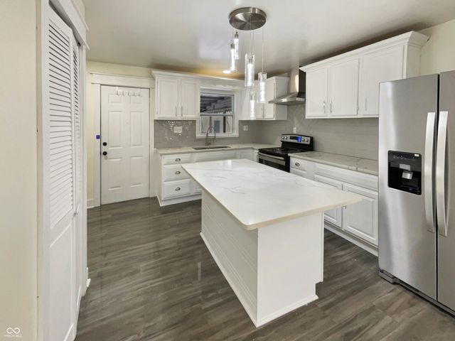 4055 N Grand Avenue, Indianapolis, IN 46226