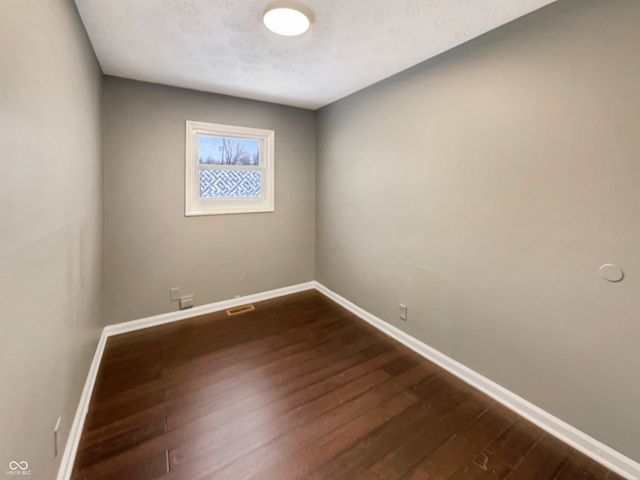 4055 N Grand Avenue, Indianapolis, IN 46226