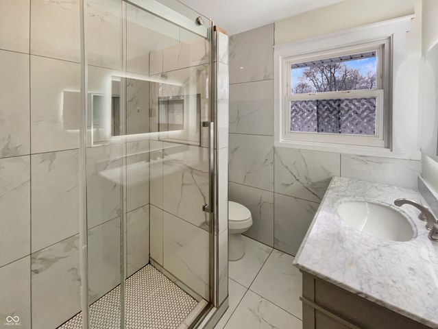 4055 N Grand Avenue, Indianapolis, IN 46226