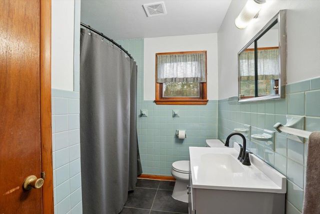 850 Center Street, Wolfeboro, NH 03894