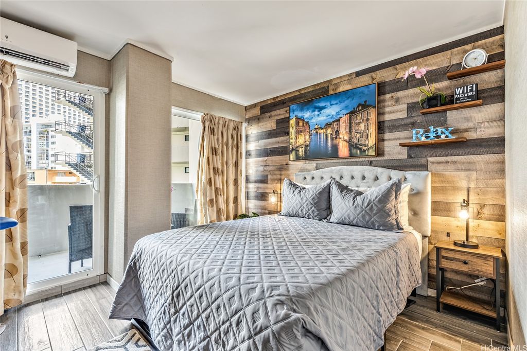 134 Kapahulu Avenue 303, Honolulu, HI 96815